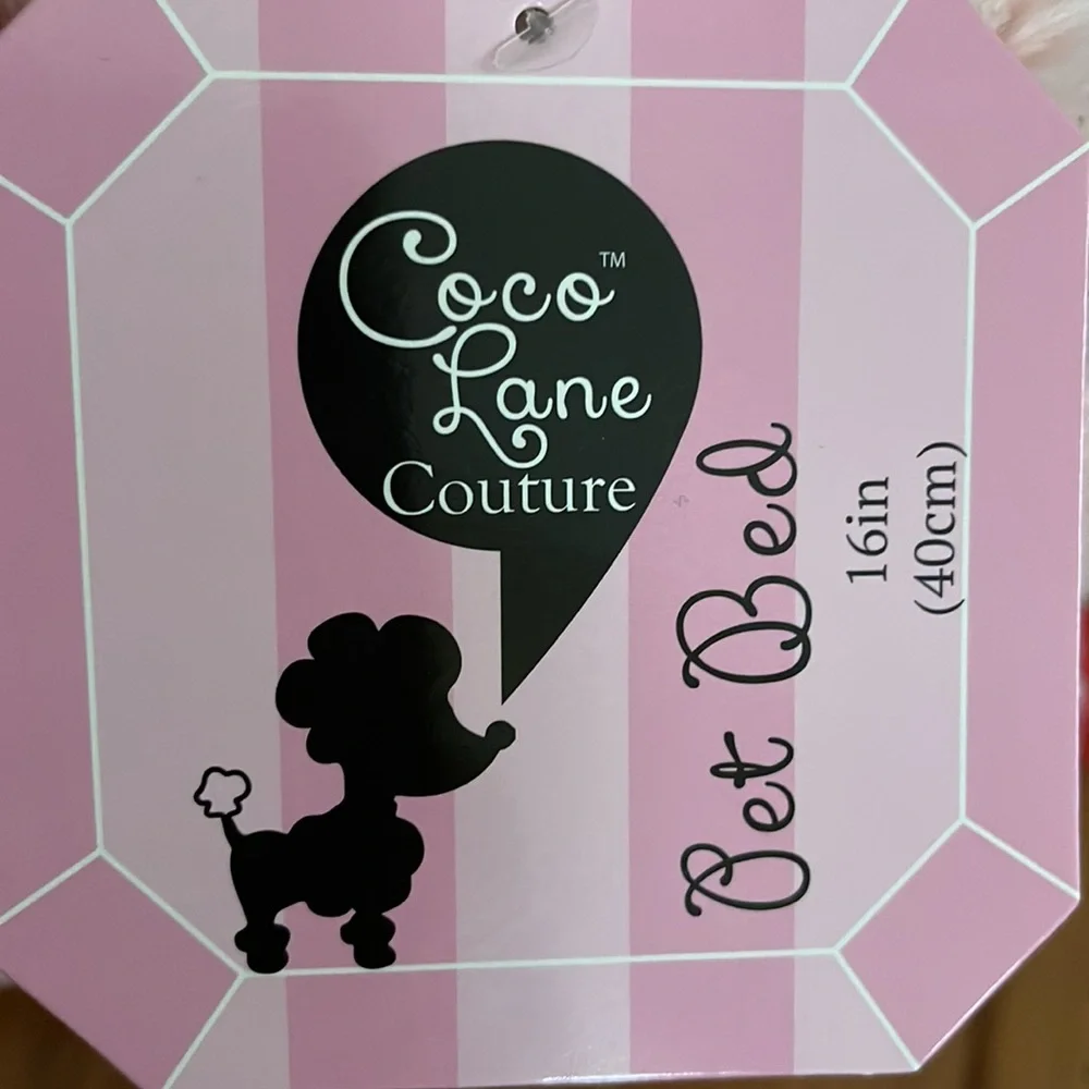 Coco Lane Couture Pet Bed - Pink